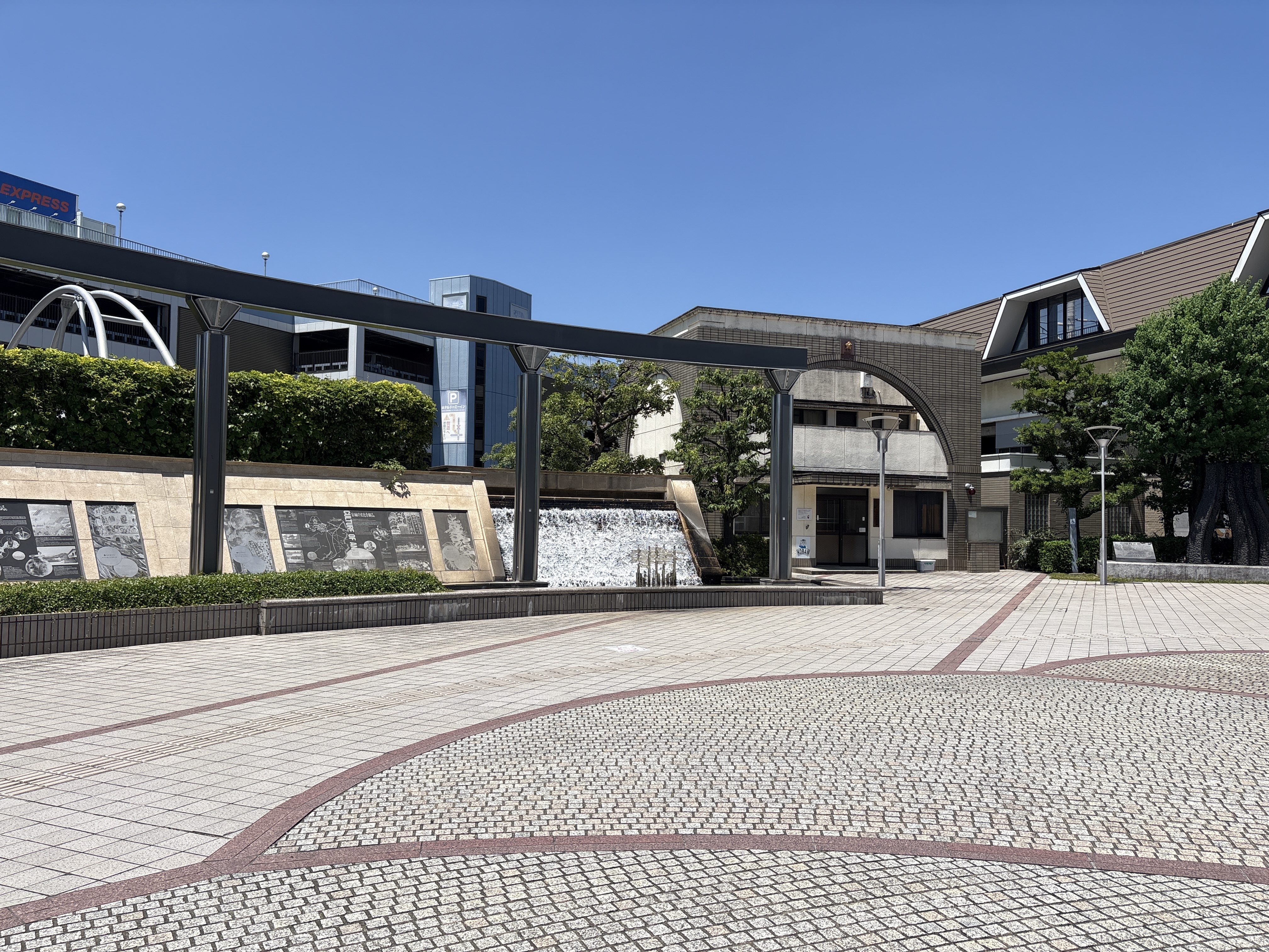 三河安城駅南口広場