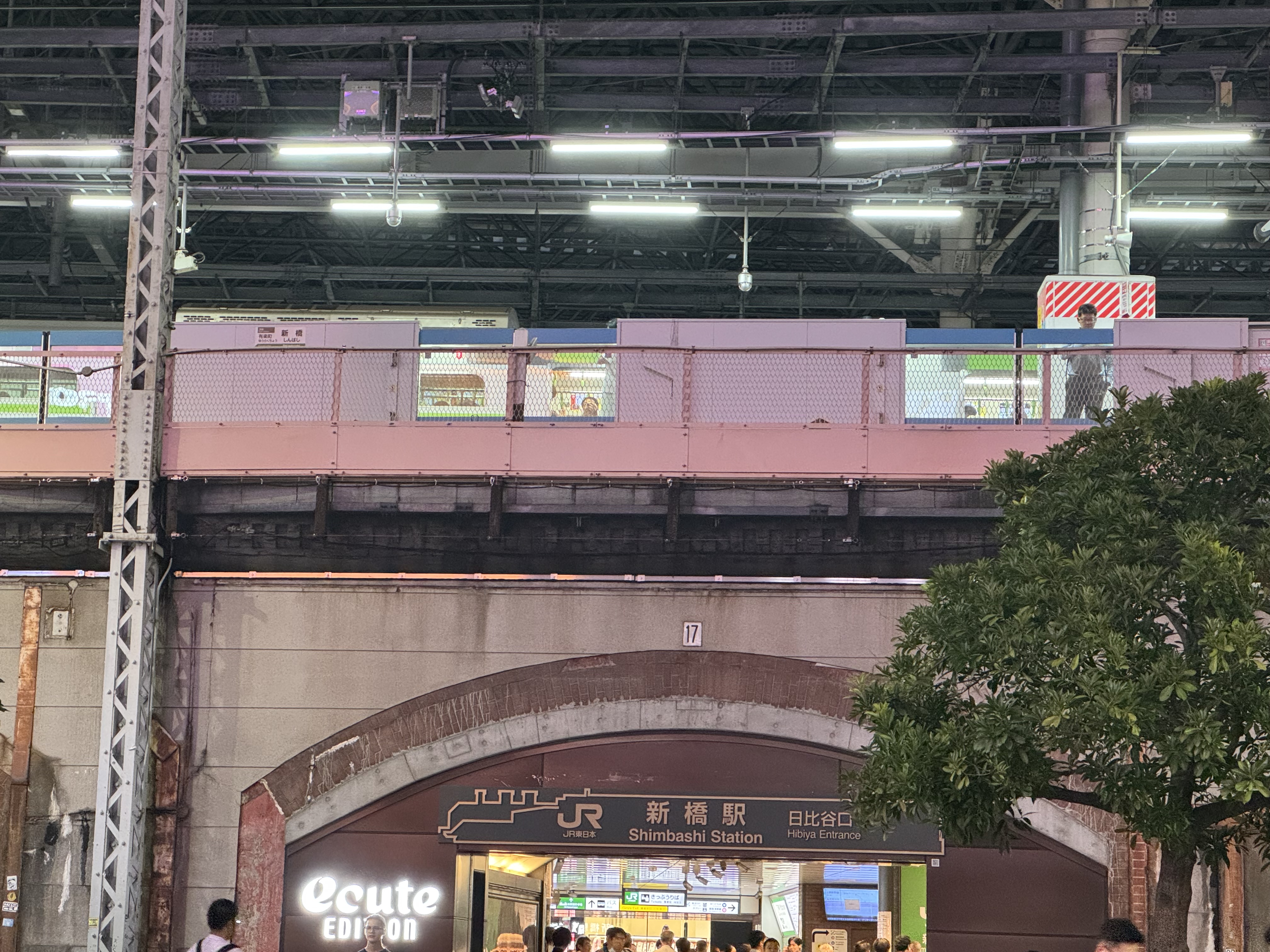 新橋駅西口広場(SL広場)