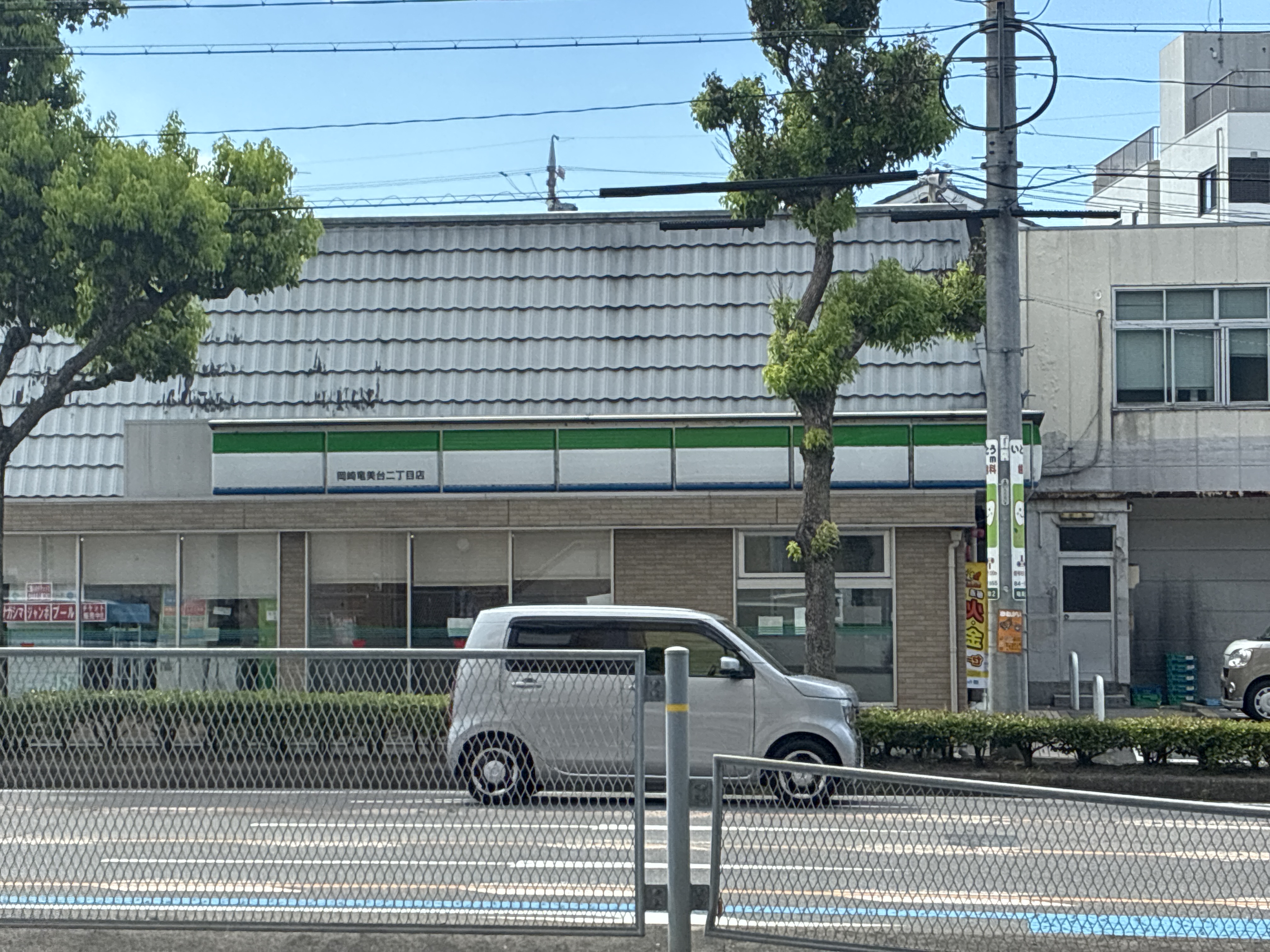 ゆうちょ銀行 名古屋支店 ファミリーマート岡崎竜美台二丁目店内出張所