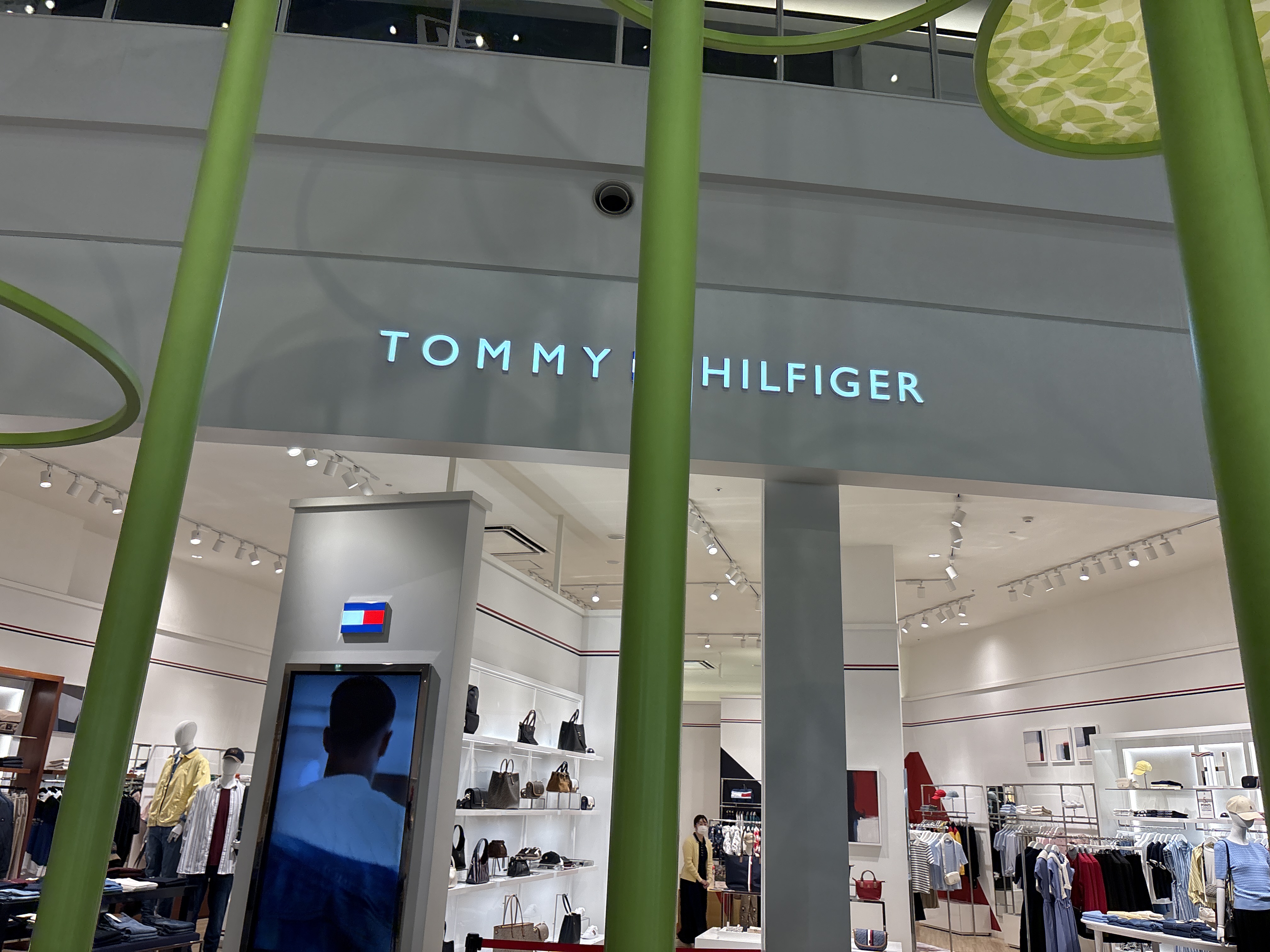 トミー ヒルフィガー mozoワンダーシティ店
