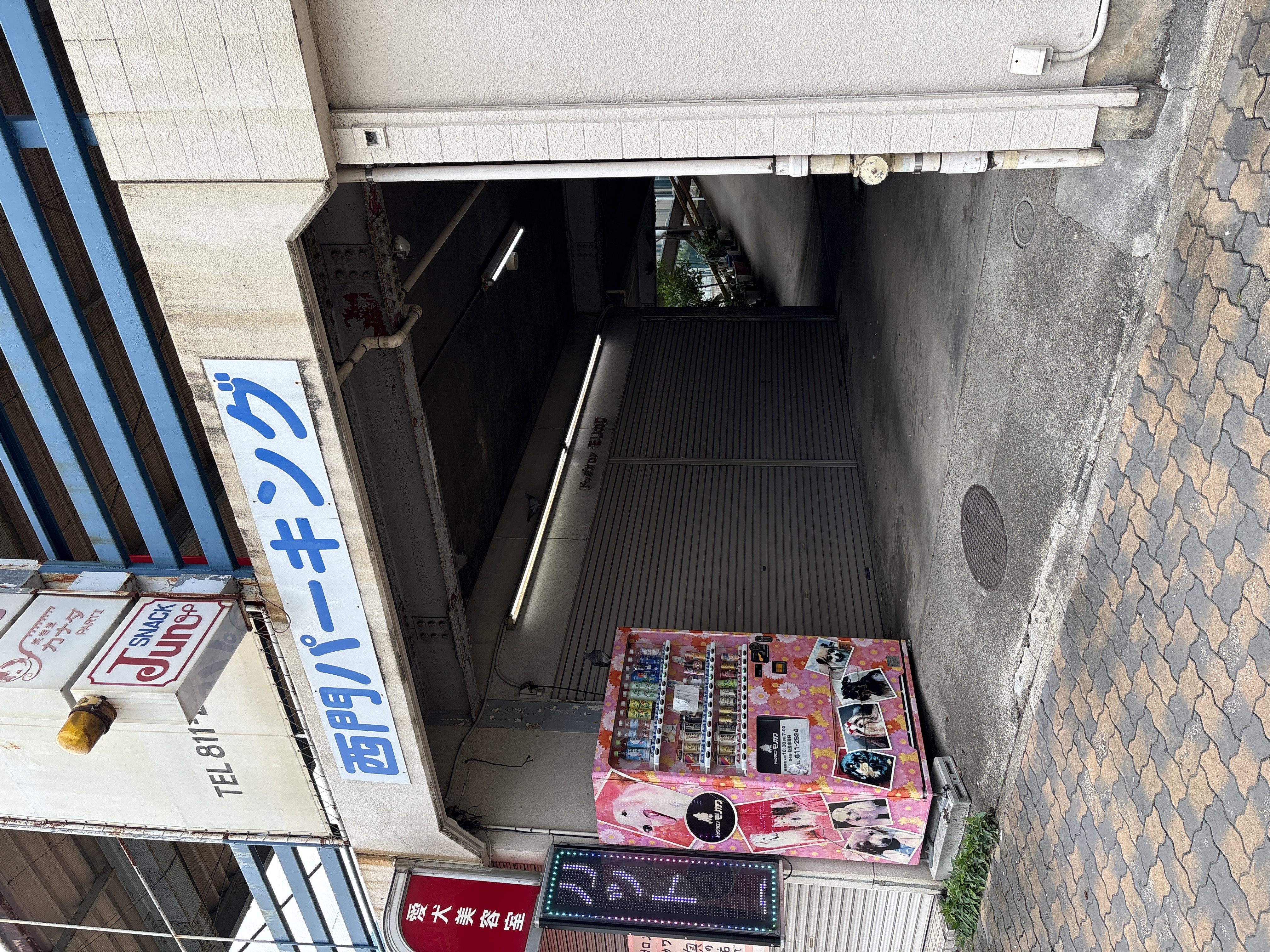 西門パーキング
