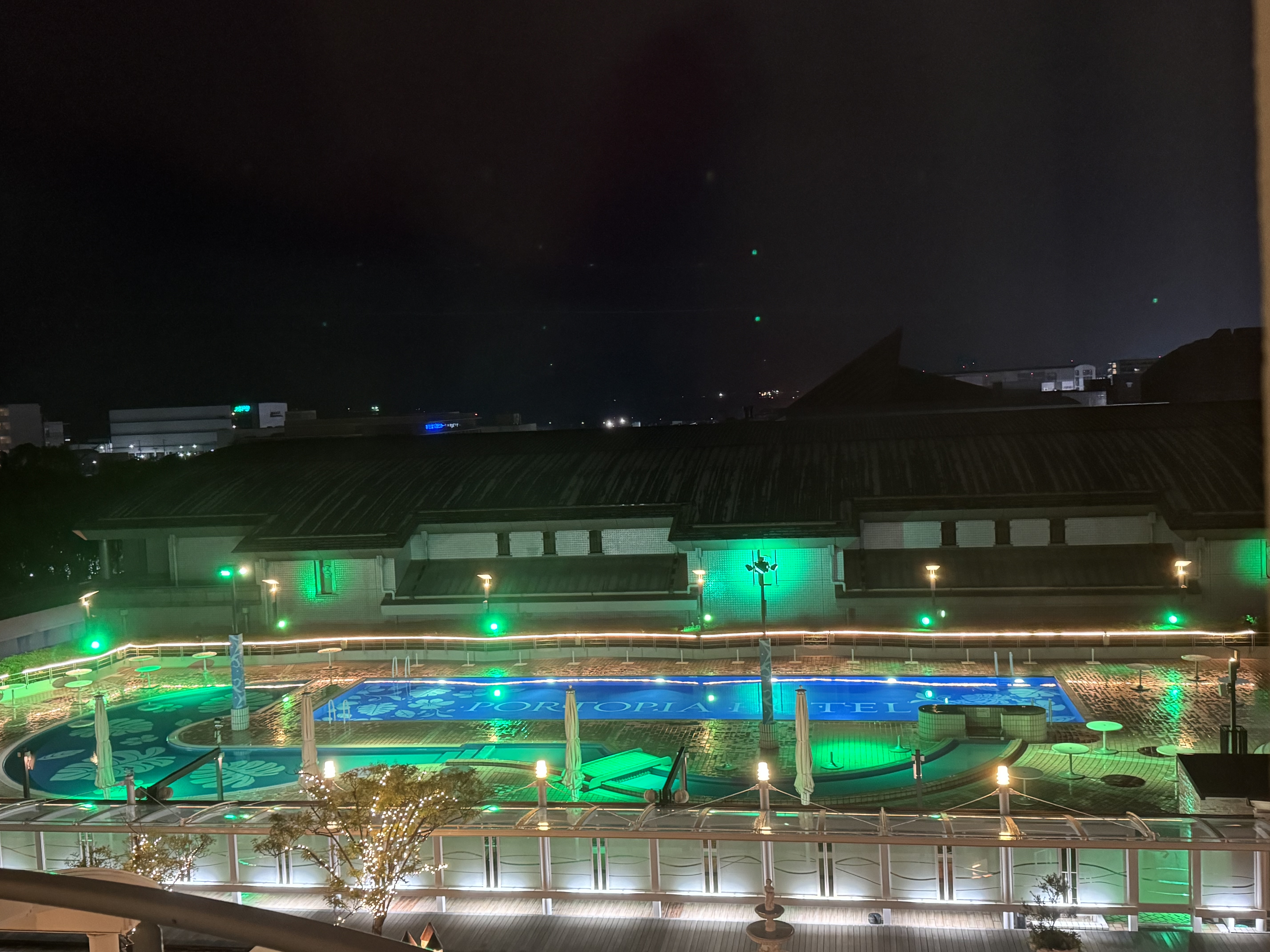 ルーフガーデンプール・ポートピアナイトプール