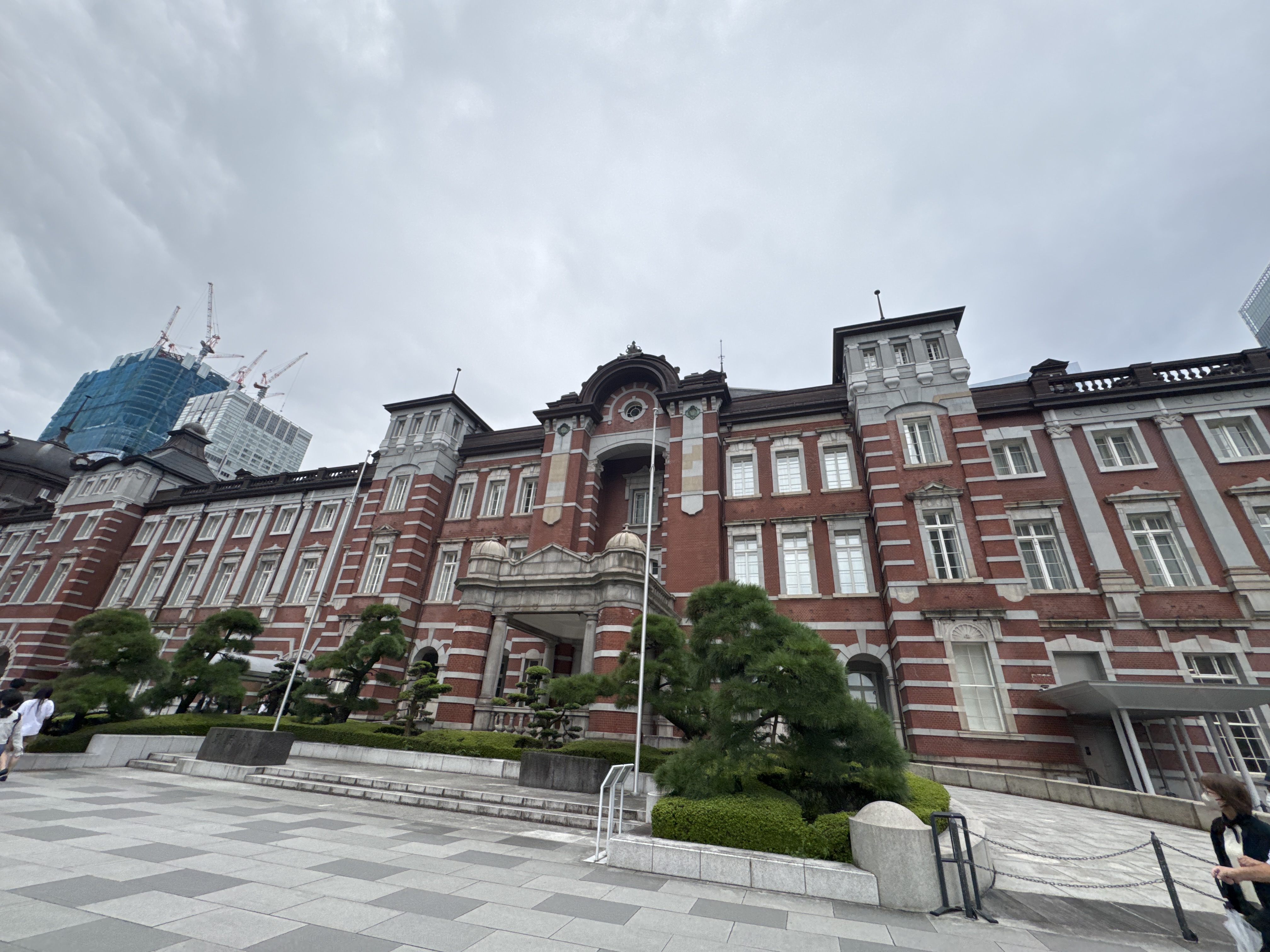 東京駅丸の内駅前広場