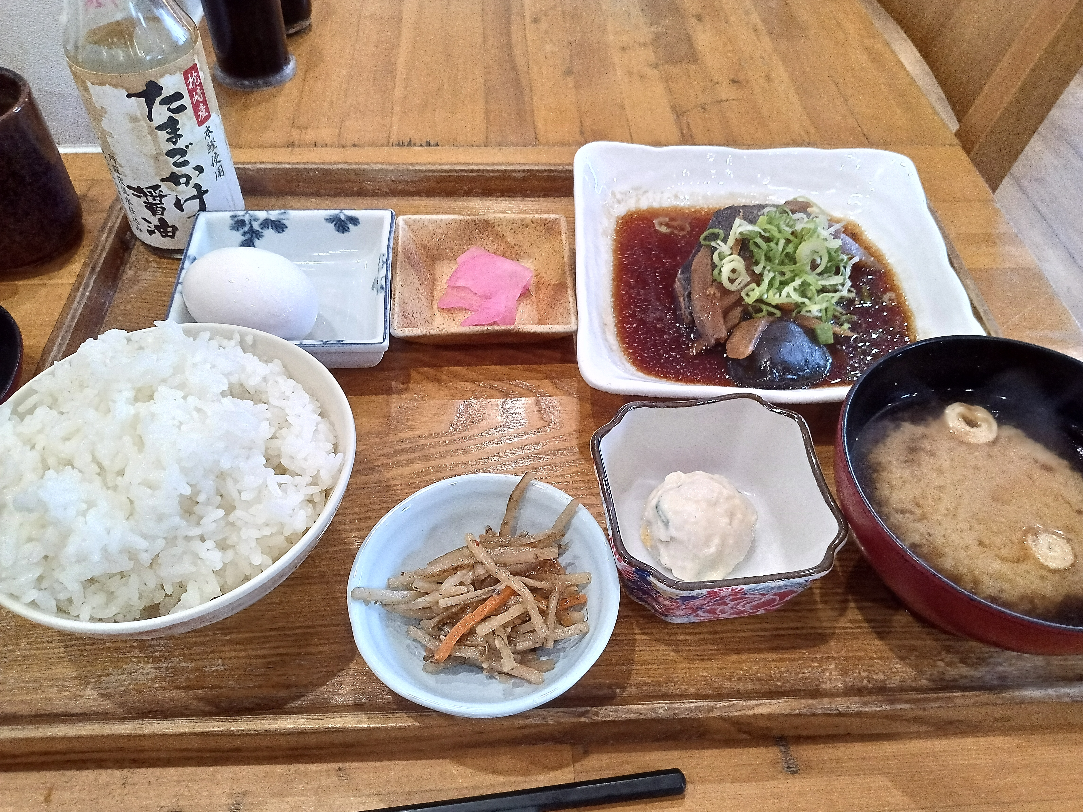 ヒモノ照ラス&スタンドヒモ子 ミュープラット金山店