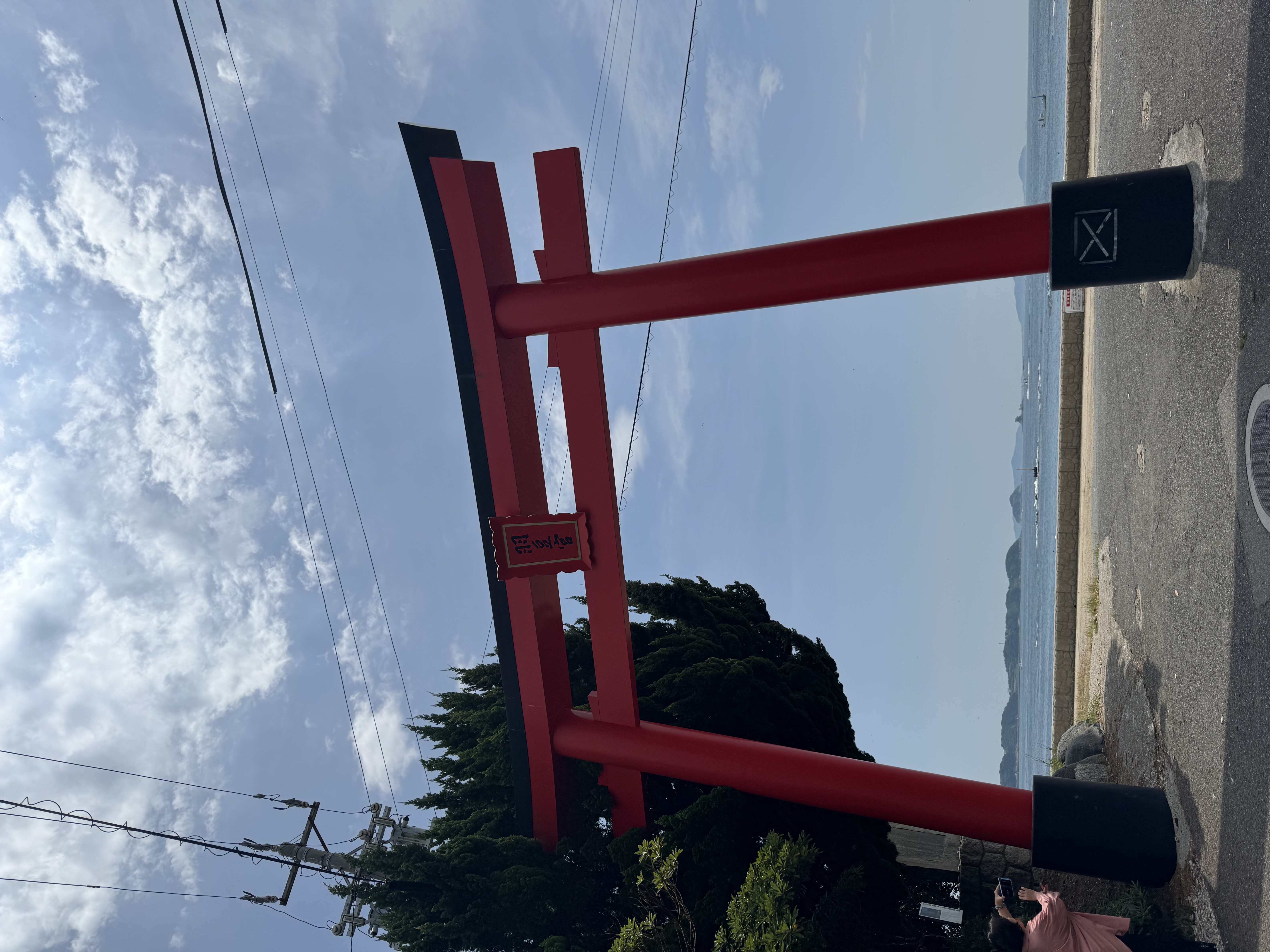 穏やかなひとときと神社の風景 3枚目